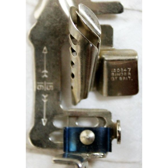 SINGER 160359 Multi-Slotted Binder Attachment Foot-Sewing Machine Attachment - Picture 3 of 3